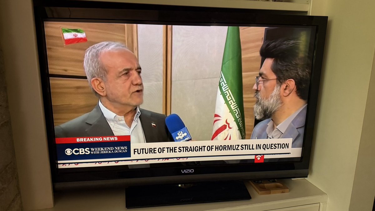 acmorris22's tweet photo. @CBSNews @bariweiss “Straight of Hormuz”? https://t.co/dbj0u7LN12