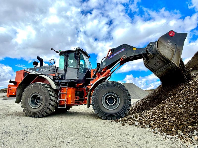 Hitachi Construction tweet media