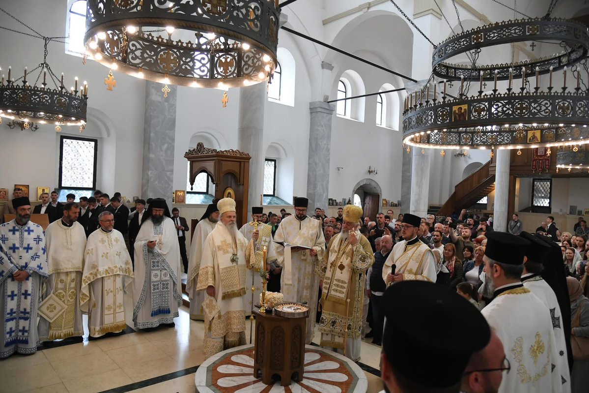 Dečani Monastery tweet media