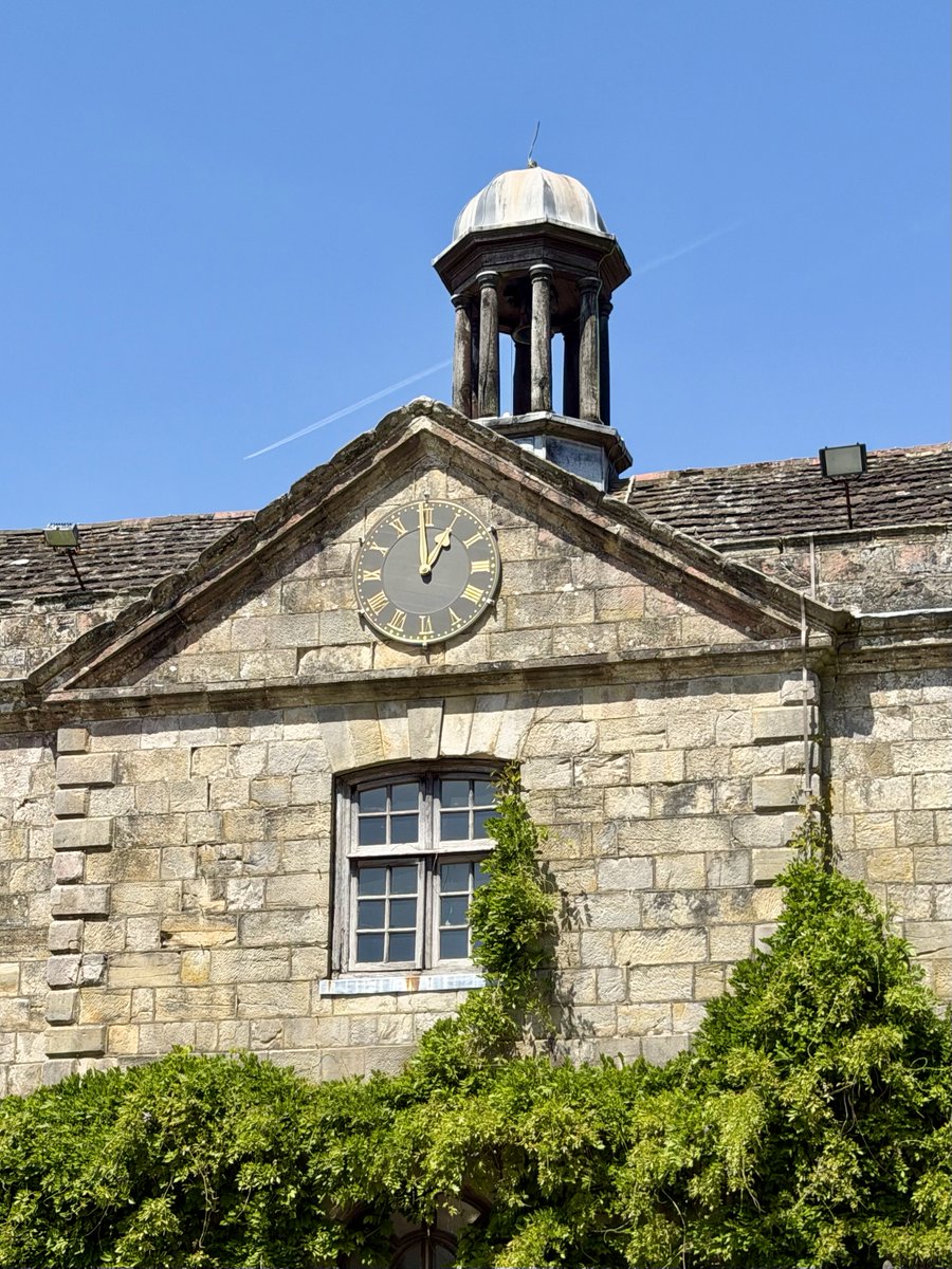 LizzieHelenMay's tweet photo. #AlphabetChallenge #WeekTforTime - our firt time visiting Kew's Garden at Wakehurst and we will definately make time to visit again https://t.co/q5oOt0ul21