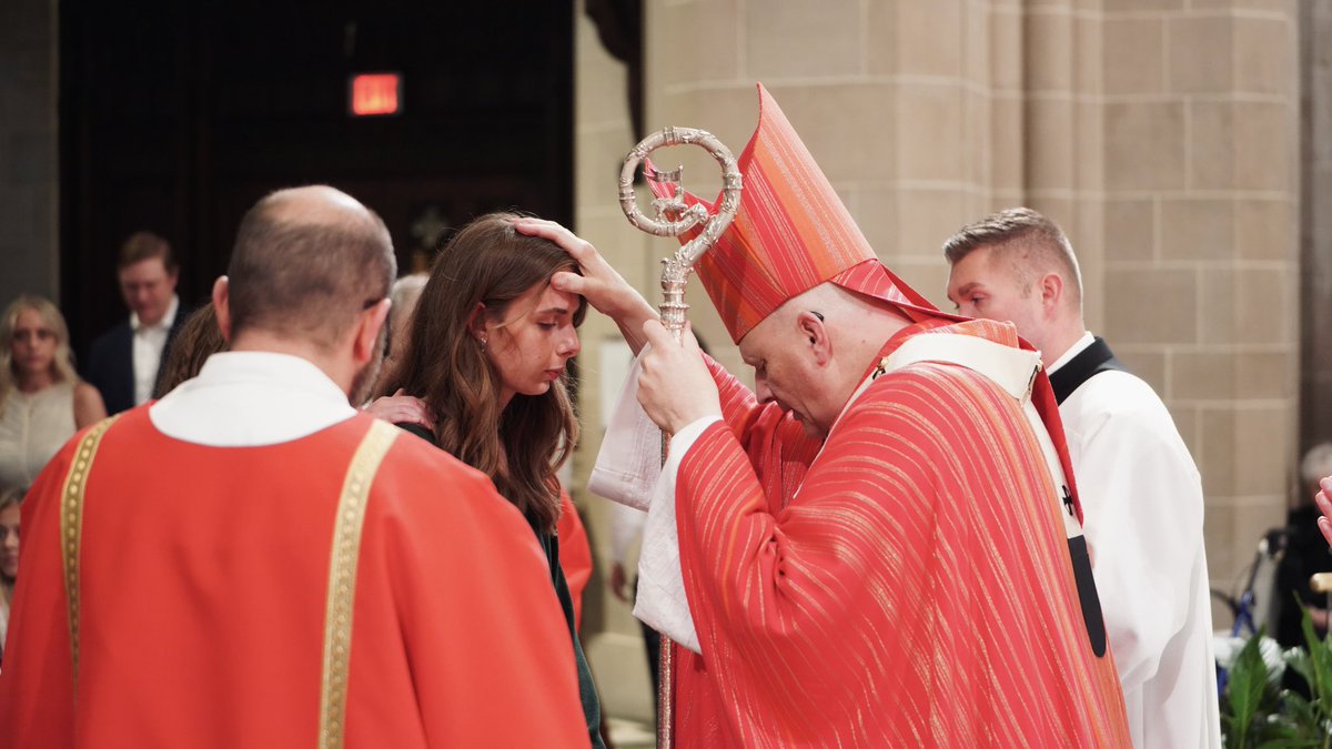 ArchofDet's tweet photo. On Pentecost Sunday, @detarchbishop celebrated Mass and conferred the Sacrament of Confirmation at the Cathedral of the Most Blessed Sacrament. https://t.co/mnO6zbkLVv