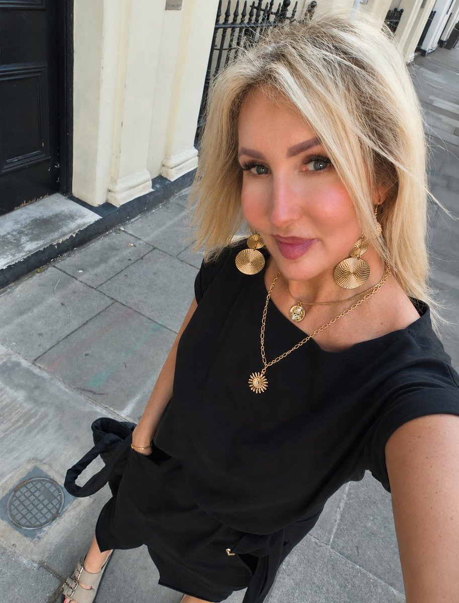 Eva Manasterska tweet media