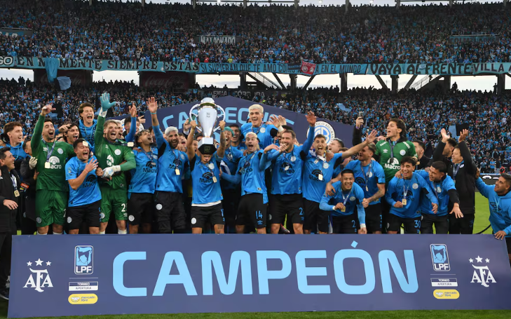 derojoynegro74's tweet photo. Todos salen campeones en la cancha y vos en un escritorio. https://t.co/Ok7tb7kbU8
