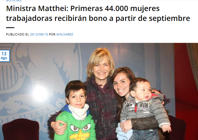 SebastianRochaZ's tweet photo. 🔹Dos cosas respecto a este panfleto de Alvaro Elizalde.

1⃣  Los " dogmas " que hace referencia se refieren a la liberalización, privatizaciones, apertura comercial y disciplina fiscal durante los 80, que sentaron las bases para que la Concertacion, que no modifico mayormente el modelo, permitio a Chile crecer a tasas del 6 y 7% anual hasta 1998.
Lo cual saco a millones de chilenos de la pobreza.
Elizalde dice que esto no resulta, vaya vaya...

2⃣ Elizalde lleva agua a su molino con las criticas de Evelyn Matthei, pero cuando ella fue Ministra implemento subsidios al empleo y tambien lo propuso siendo candidata presidencial, por cuanto su critica es falsa, solo habla desde sus heridas.

La pobreza intelectual y de estratega de Elizalde es abrumadora, uno se pregunta como un sujeto asi llego a ser Ministro del Interior.

Sorprendente.