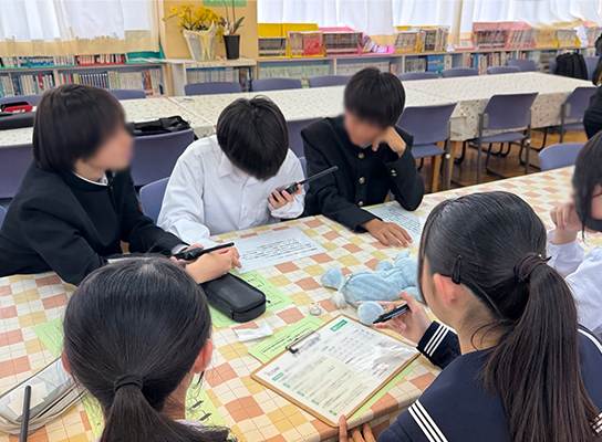Icom_Inc_Japan's tweet photo. 『トランシーバーを使った防災教育プログラム』が長野中学校で初実施

教員だけの実施は今回が初めてでしたが、防災士やアマチュア無線の資格を持つ安藤校長先生のもと、取り組みは成功裏に終わりました。

詳細はこちら
https://t.co/XBL06PKXCD https://t.co/jO3yaPbc2Z