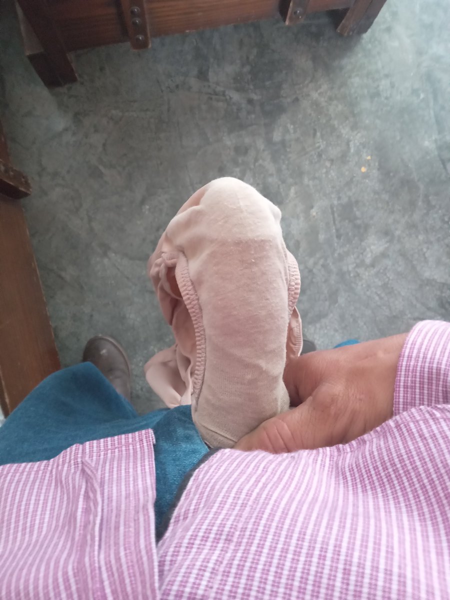 pitufo223's tweet photo. Con el calzon de mi cuñada nalgona huele riquisimo https://t.co/UncHU480xo