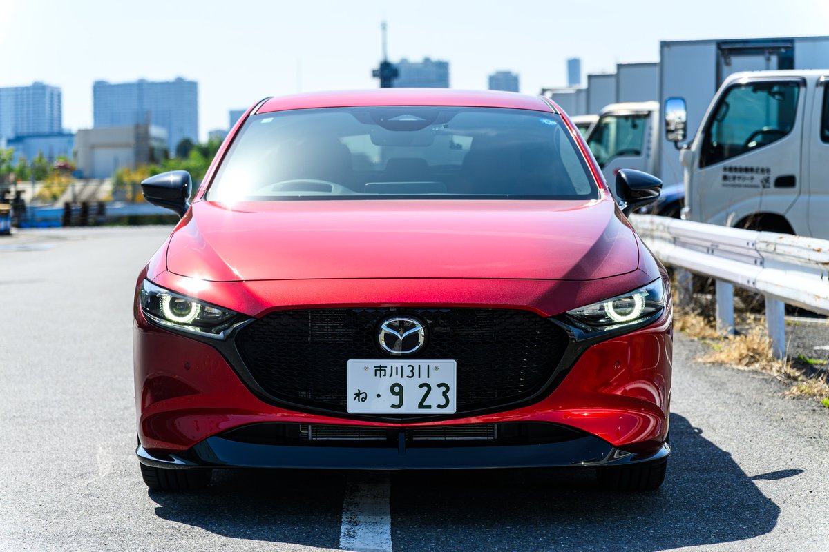 Key_Log23's tweet photo. MAZDA3 Retro Sports Edition

#MAZDA3
#WithMAZDA https://t.co/ma8RyqBUA1