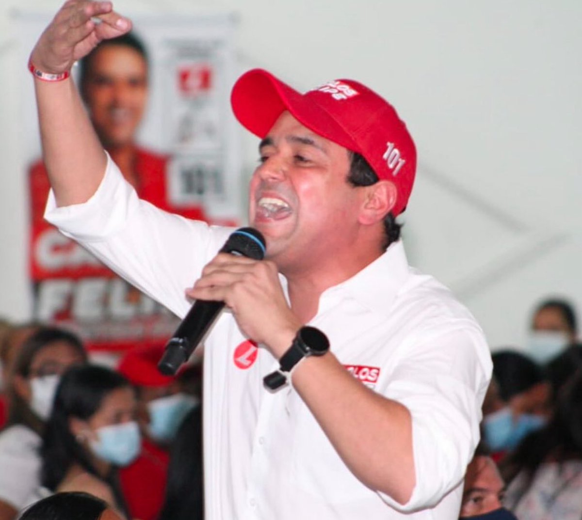 CarlosFelipeQ's tweet photo. Las luchas verdaderas se dan de frente y con el pueblo. Los cobardes se esconden, los valientes resisten y vencen. https://t.co/0qfXq3HN5q