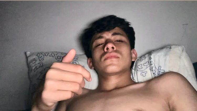 jp6824289's tweet photo. Quieres ver fotos de el? Siganme y denle rt 🔥🔥🔥 https://t.co/YxjyoIzLKk