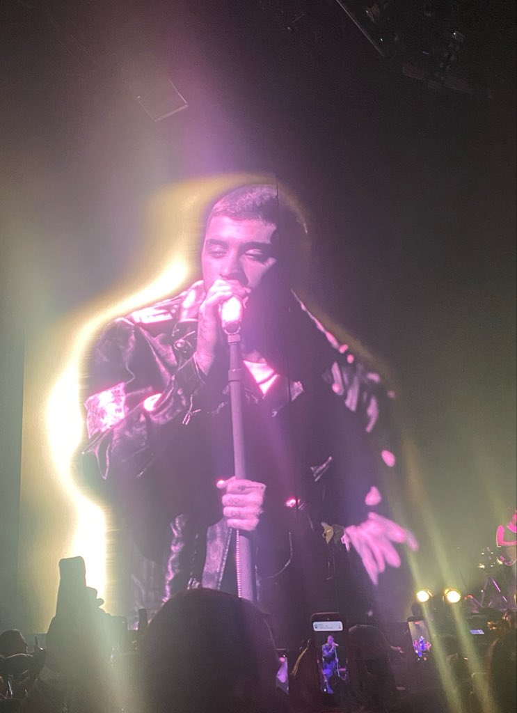 scriptedfreak's tweet photo. Still not over the fact that he was 10 steps away from me😭 https://t.co/1ShYw4wbkb