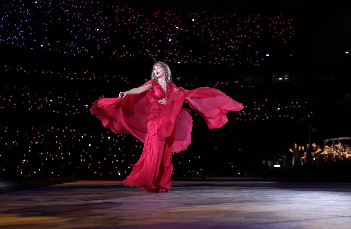 Taylor Swift Portugal tweet media