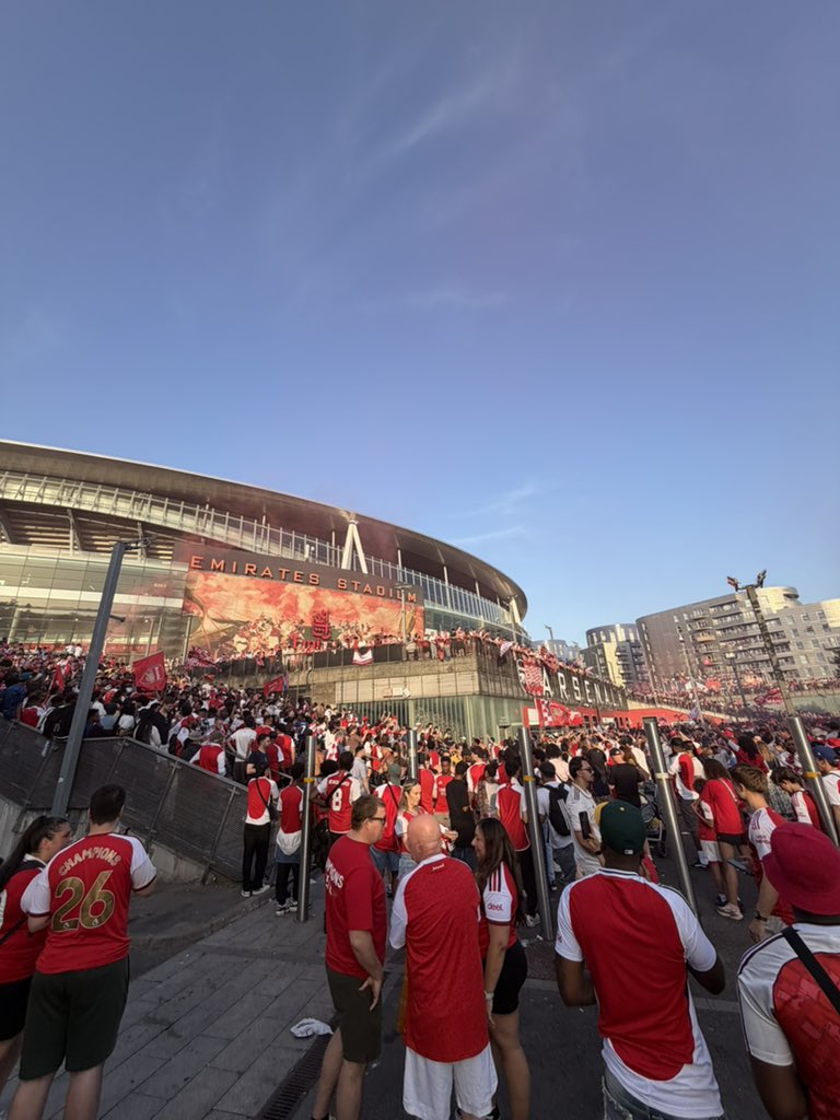 MeshKJ's tweet photo. 24/05/2026 — Titled “Arsenal.” ❤️‍🔥 https://t.co/6geRoz3VF1