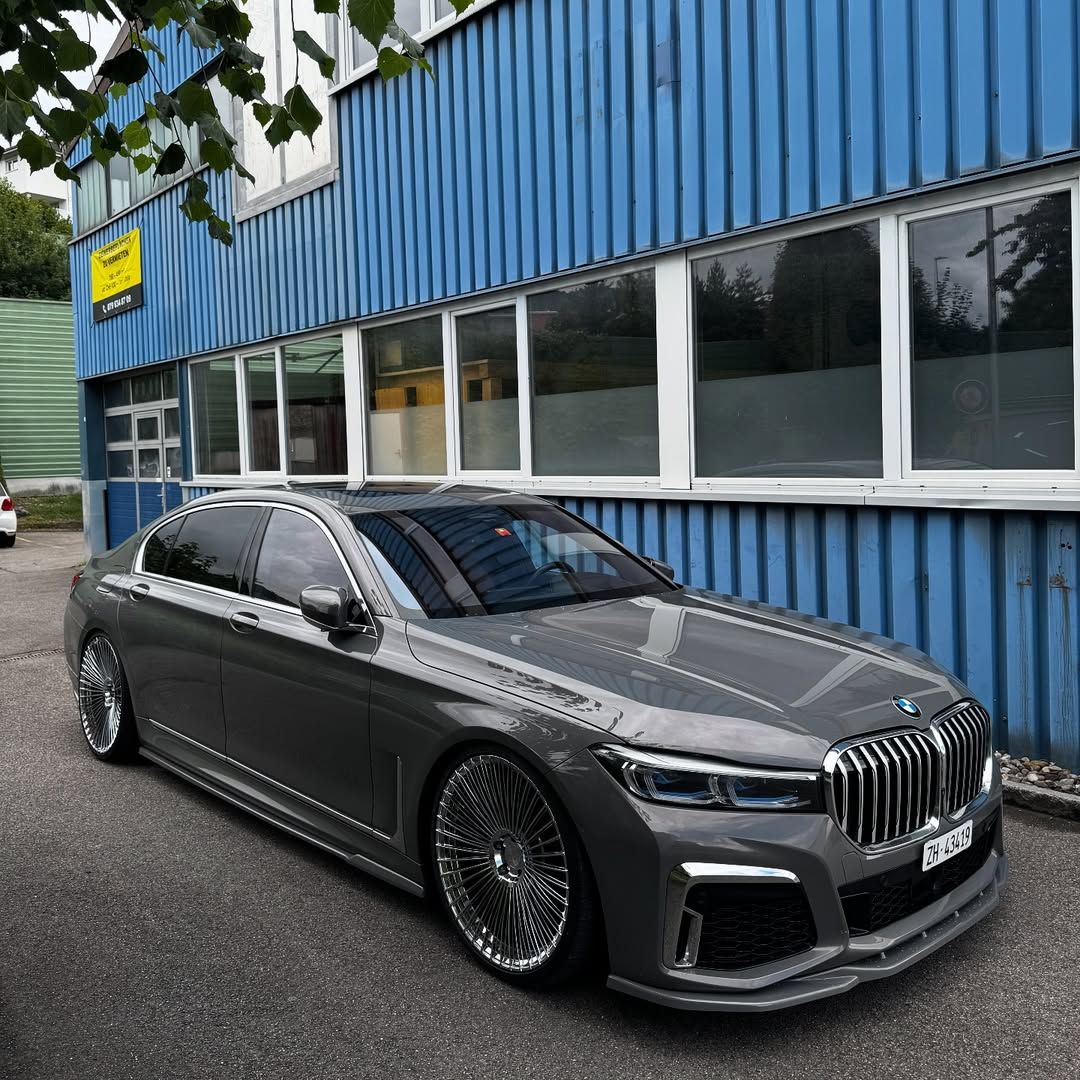 autochat360's tweet photo. BMW 7 Series👌😍 https://t.co/Tfxh0rHWbw