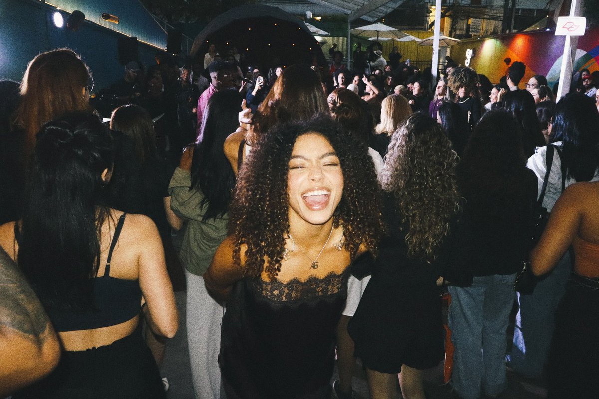 anygabrielly's tweet photo. de rolê https://t.co/6ARLUyYeSB