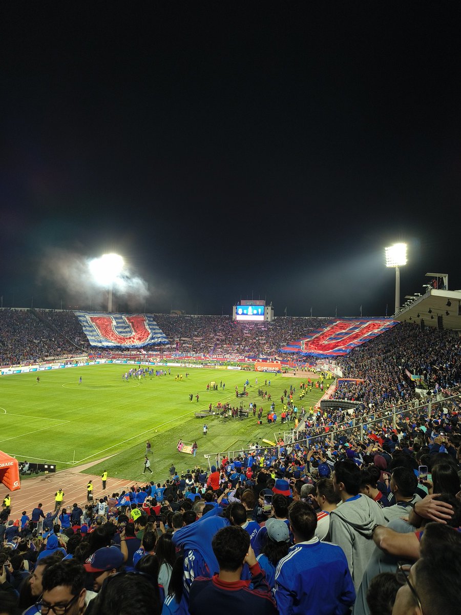 Mmatimm's tweet photo. Feliz Aniversario 99 querida y amada Universidad de chile 🦉❤️‍🩹🤘🏻 @udechile #VamosLaU https://t.co/7iLcl2kF3n