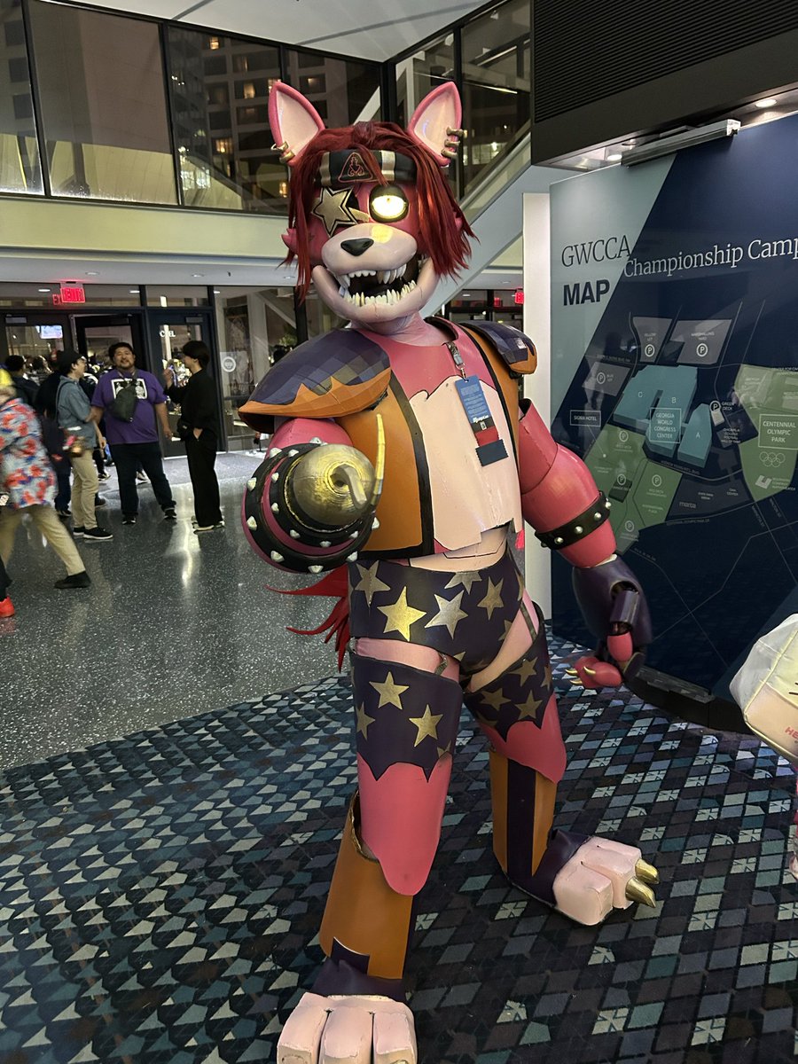Geshtro's tweet photo. Forgot to post about Day 3:

The TF2 photoshoot was such a magical experience, more amazing cosplays there and throughout the rest of the con.

Met @UniqueGeese at the Indigo Park panel, and loved the FNAF for Dummies panel, was just great overall. https://t.co/QELvH3CTor