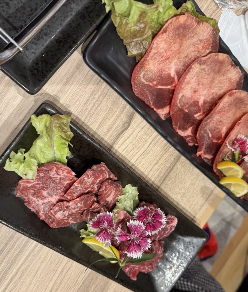 L5z4m's tweet photo. おはよーございまシ。先週末、無事に行事が終了し、先���達と打ち上げ焼肉。運転少ししかしてないけど、先輩に可愛いポケモンのフラッペおごっていただきました💖美味しかったし楽しかったー♪昨日は二次面接で、美声だと嬉しいお言葉いただいたし、是非合格したいところ！また色々挑戦しますよ！笑顔！ https://t.co/TW76HvvdWP