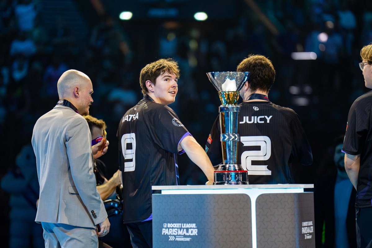 Rocket League tweet media