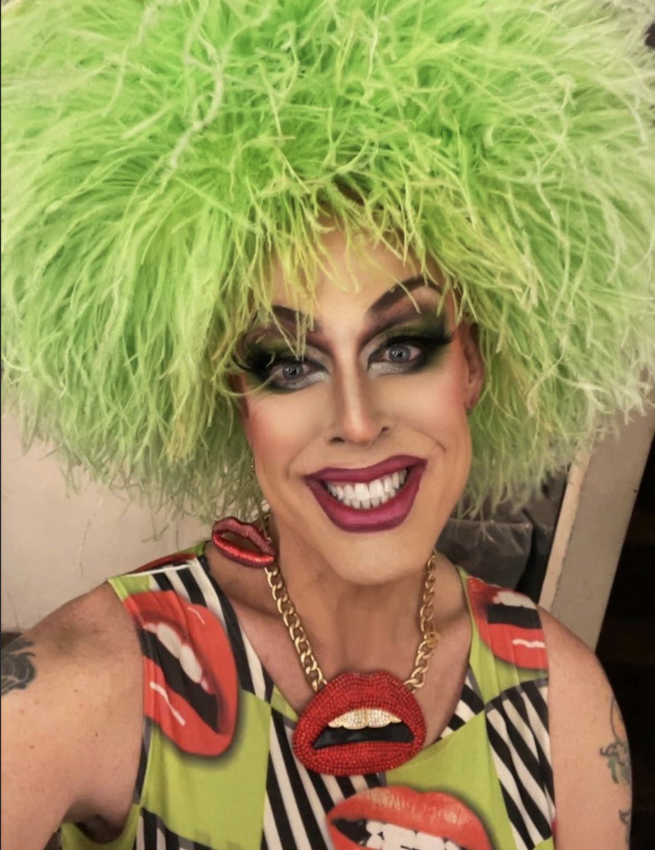 Drag Crave tweet media