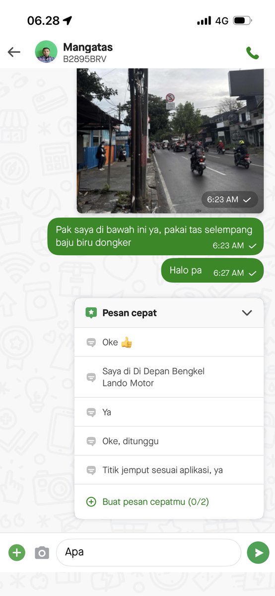 indiehomeee's tweet photo. @gojekindonesia min tolong di ingatkan dong ini drivernya, awalnya aku tanya apakah bisa untuk mengantar tujuanku, dibilang dia bisa, ditungguin hampir 25 menitan tbtb ga ada respon. Kalau dari awal bilang gabisa mending bilang gabisa ga buang waktu setengah jam nungguin https://t.co/KZsX3tmFHI