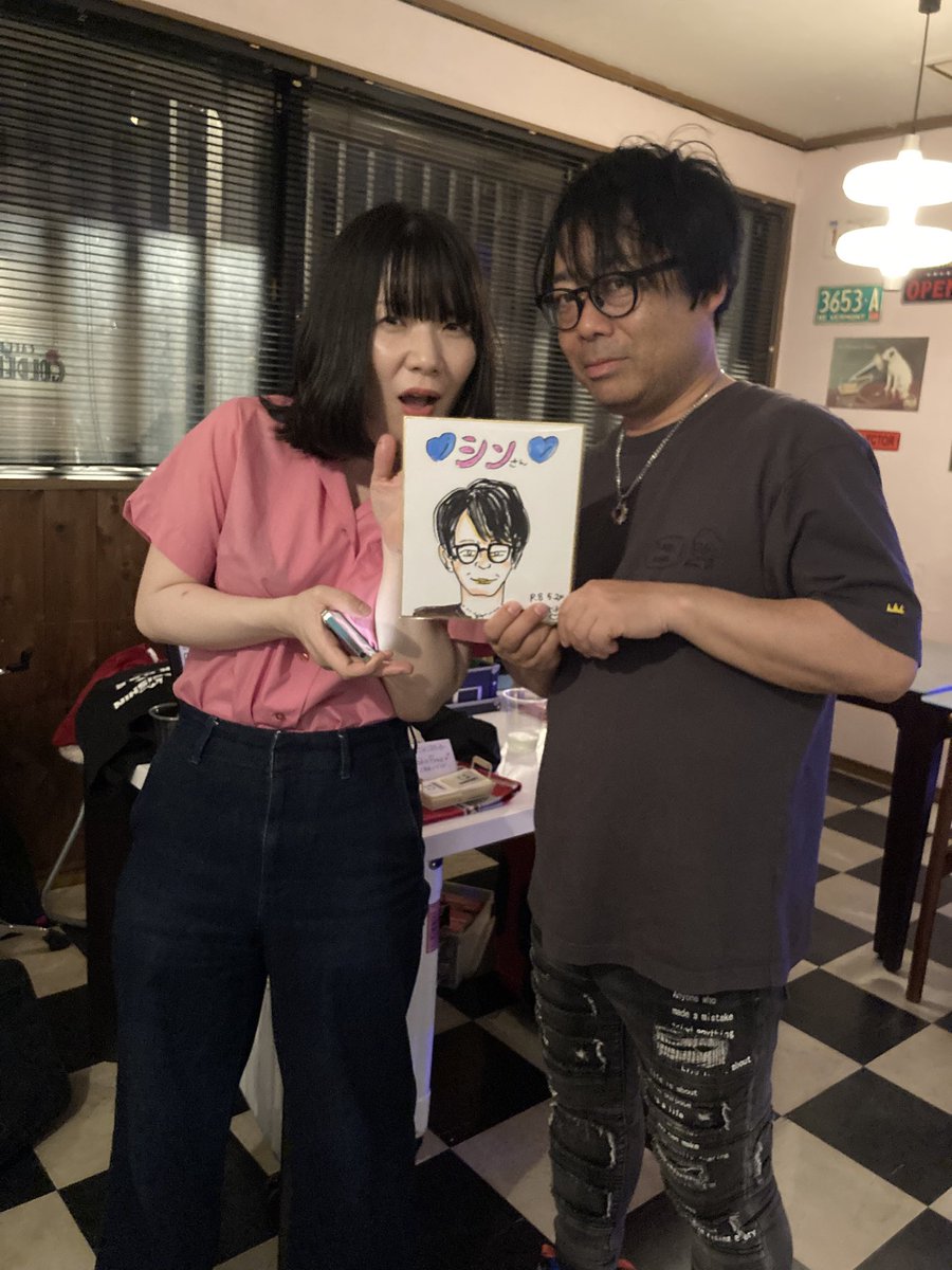 Bass_YUKA's tweet photo. 一夜明けまして徳島ゴールデンエイジありがとうございました！！
トッパーの33回転ズに元気と希望をもらい、爆音シンフォニーのパフォーマンスに唸らされ、鮫肌尻子とダイナマイトは個人的に好き好きジャンルだったので興奮し、シニカケのエピソードに驚きつつもめちゃめちゃ楽しめて最高の夜でした🔥 https://t.co/OkSU3pwRTg