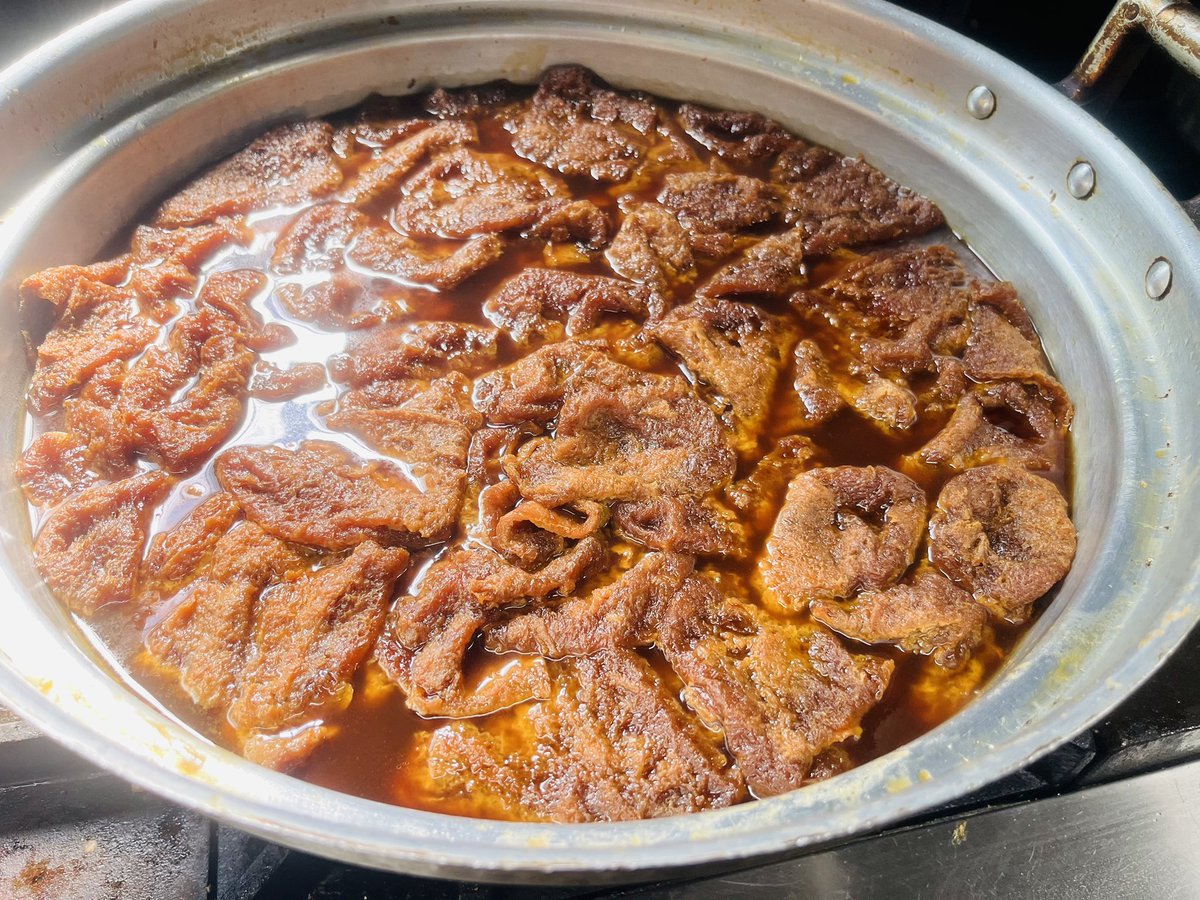 NOTOnoto2020's tweet photo. 本日月曜日〜限定45食！
お稲荷弁当張り切って仕込み中❤️
11時半より販売しまーす♪
٩( 'ω' )و https://t.co/WCHwcAhXhx