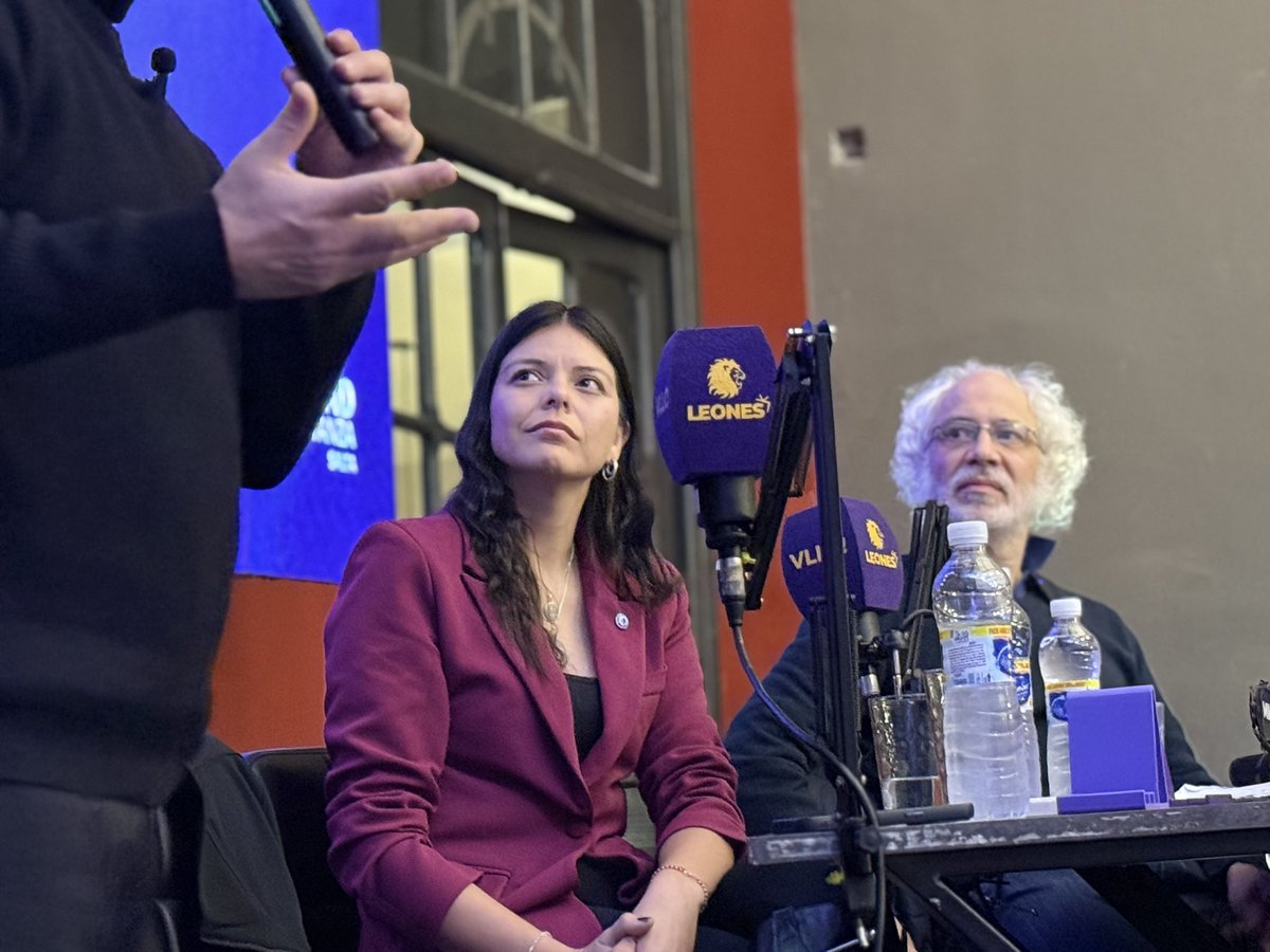LLASALTA's tweet photo. 𝙇𝘼 𝙀𝙎𝘾𝙐𝙀𝙇𝘼 𝙀𝙎 𝙐𝙉 𝙀𝙓𝙄𝙏𝙊 𝙏𝙊𝙏𝘼𝙇 🔥

El segundo módulo de la Escuela de Formación Liberal tuvo como invitados estrella a Diego Recalde y Andrés Mego 🤩

En una charla de lujo nos brindaron toda su experiencia y sabiduría en la Batalla Cultural que libramos junto al Presidente Javier Milei 💜

Muchísimas gracias a la cantidad enorme de personas que se acercaron y se animaron a dar el siguiente paso 💪🏼

Nos vemos en el Módulo III 🗽

¡VLLC! 🦁