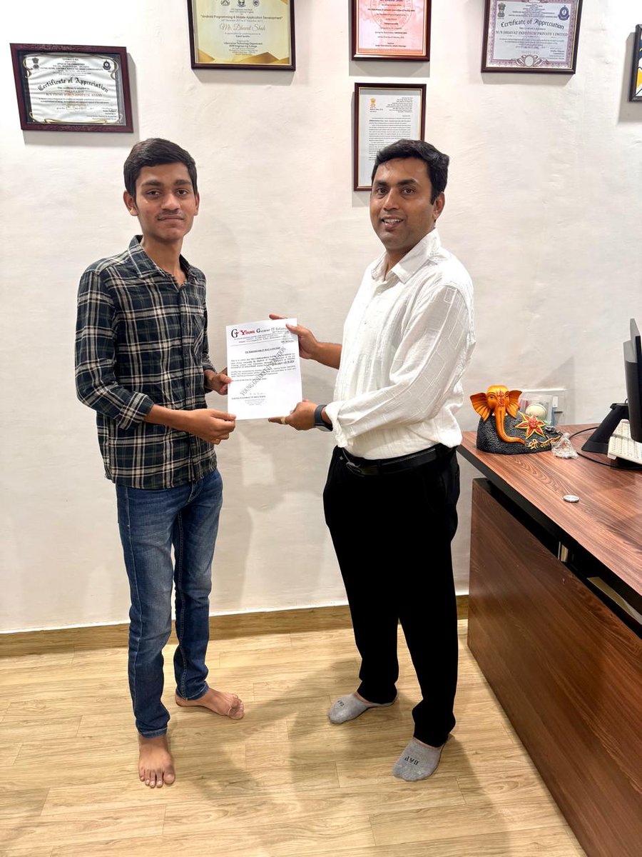 Young_World_Com's tweet photo. Wishing you all the best—keep up the excellent work!
🎓 Ready to Start Your Tech Journey?
👉 Enroll today and take the first step toward a brighter tech career!
#YoungWorldComputerInstitute #ItEducationSolutions #ComputerInstituteinAnand #ComputerInstitute #WebDesign https://t.co/PpiqWButdz