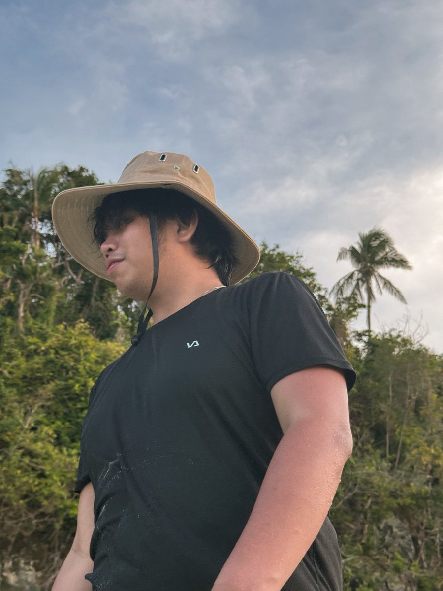 CharliePicklee's tweet photo. ⛱️☀️ https://t.co/ybFN7Lahvz