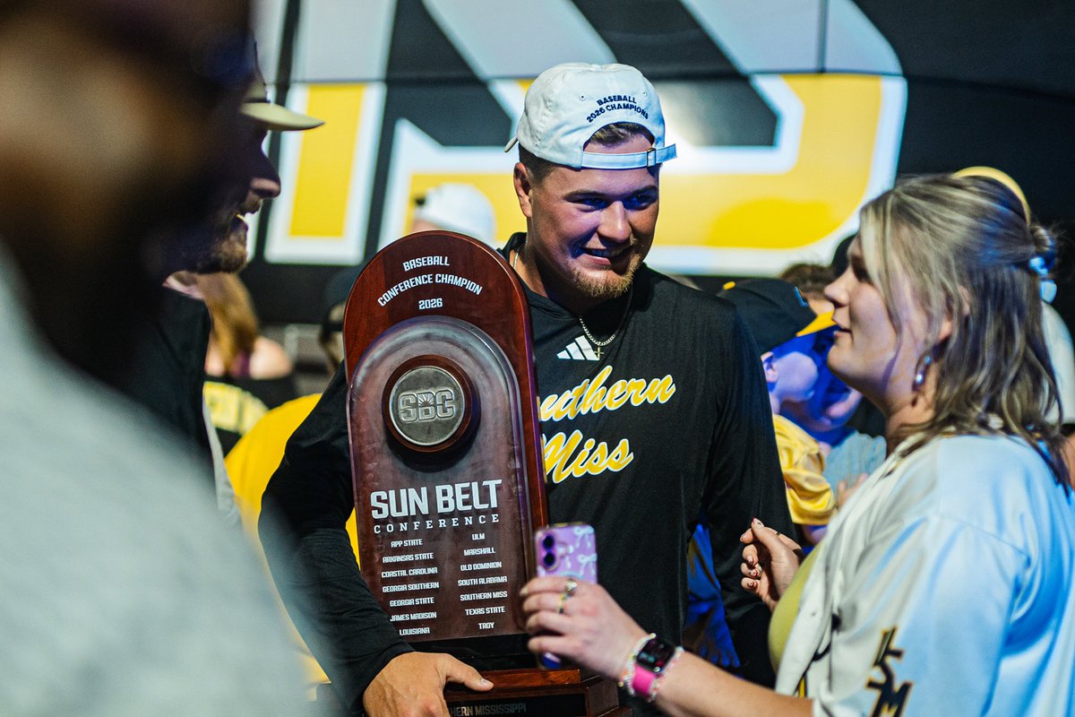 SouthernMissBSB's tweet photo. 𝐆𝐨𝐨𝐝𝐧𝐢𝐠𝐡𝐭 𝐁𝐚𝐬𝐞𝐛𝐮𝐫𝐠 ✌️ 

#OTR | #ETM | #SMTTT https://t.co/9jKazrpfTl