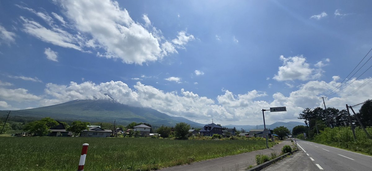 みつくに tweet media