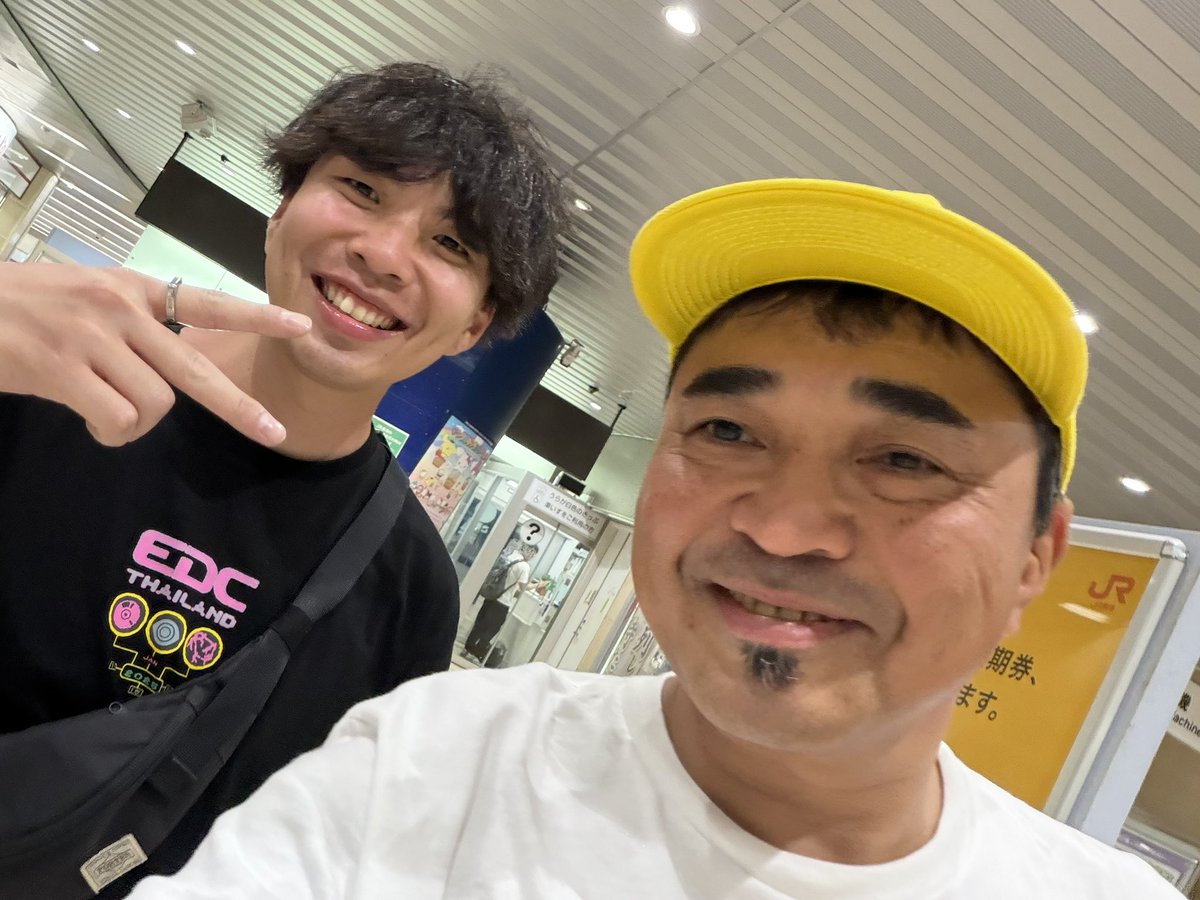 High_Ball1's tweet photo. 石野卓球さんとまさかの遭遇でめちゃくちゃ嬉しかったです🔥🔥

普段ダブステやブロステなどゴリゴリしか聞かないけどテクノめっちゃいい🔥🔥

#森道 #石野卓球 #電気グルーヴ #森道市場2026 https://t.co/d1q8pfpHbp