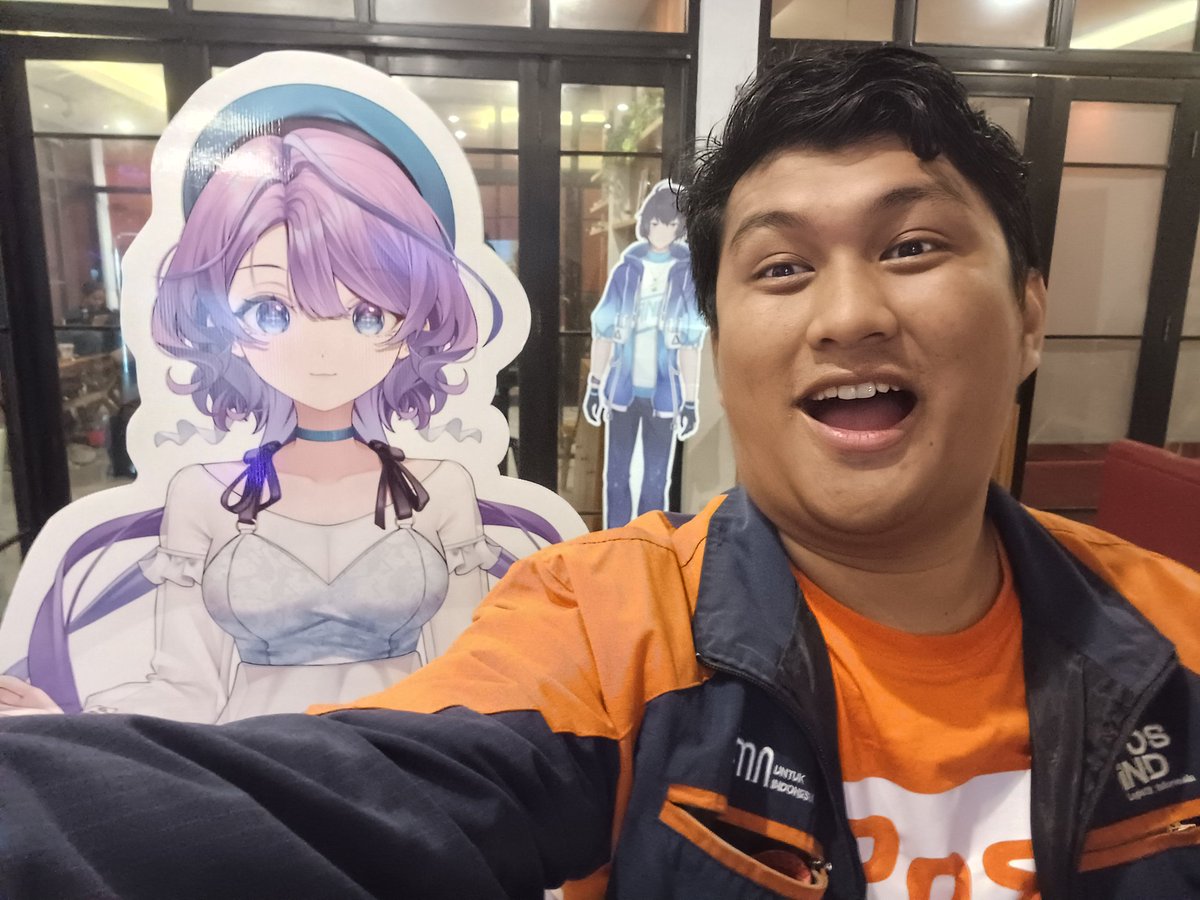 MrPostManA100's tweet photo. Perjalanan ke Acara @tkv_id kemarin malam, syukurnya masih bisa dapat sesi dengan @HaliChrysaora https://t.co/66j0QqGnFd