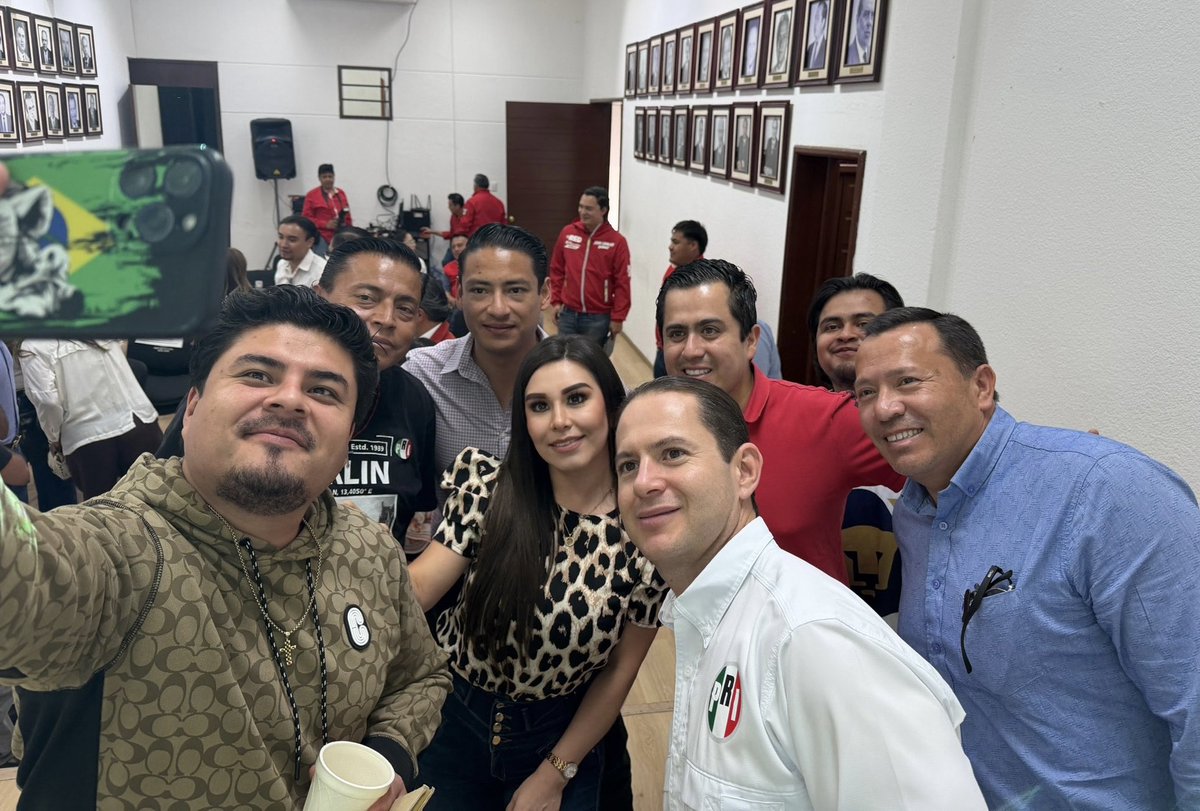 ShirleyPonce_'s tweet photo. Iniciaremos una nueva etapa de afiliación, con resultados transparentes y sin espacio para la simulación.

El día de hoy recibimos la visita del Diputado y Coordinador Nacional de Afiliados, @jlvillalobosg, en una reunión de trabajo donde, gracias a la coordinación y la unidad, impulsaremos acciones para el fortalecimiento de nuestra estructura.