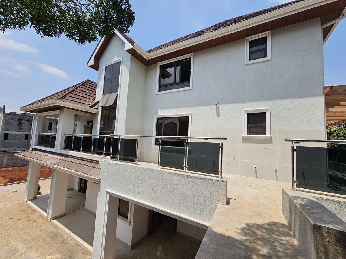 Alucrest's tweet photo. Good Morning Africa 🌍..
🔅We Specialize In Glass and Aluminium Fabrication and installations services 🦺.
▫️Transform Your Office Workspace,Home, Residential Apartment, Bathrooms , Staircase And Balcony Railings To A modern Timeless Masterpiece 💯 
Contact us today [0743354027] https://t.co/udO9PVpPN7