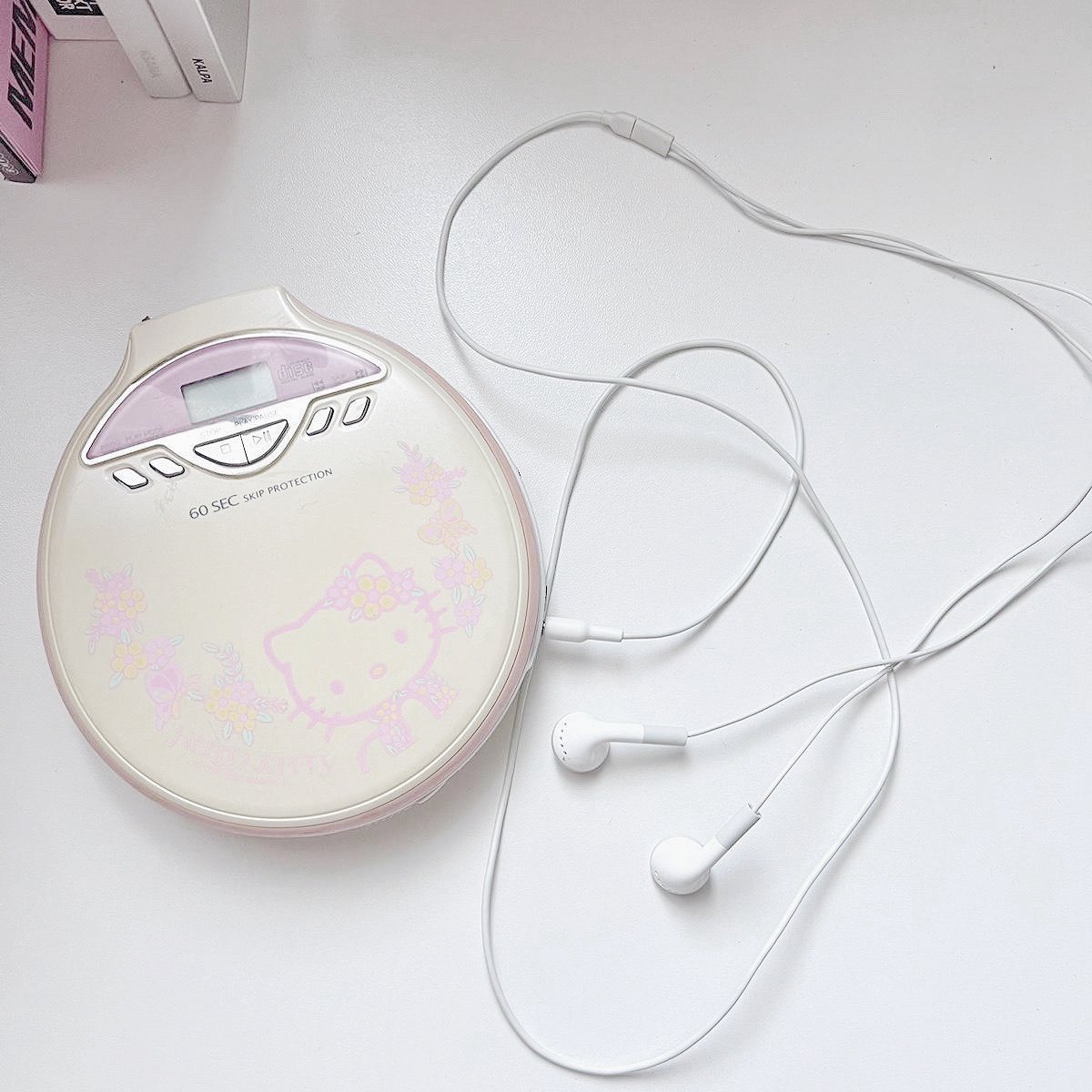⋆。˚𝓚₊˚⊹𝜗❀𝜚 tweet media