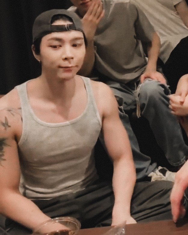 *𝘫𝘴𝘵𝘫𝘯𝘯𝘺 🌻 tweet media