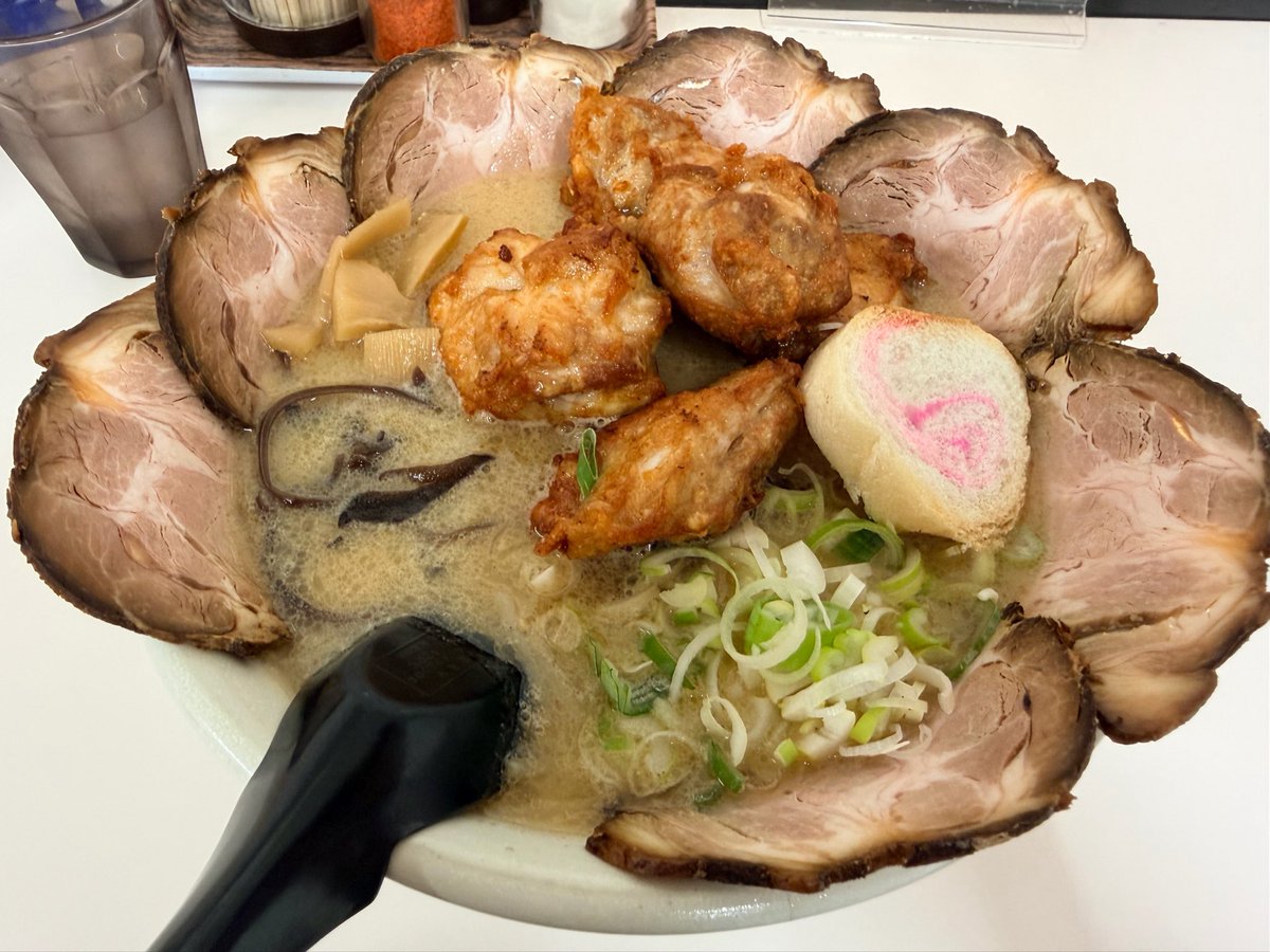 びる tweet media