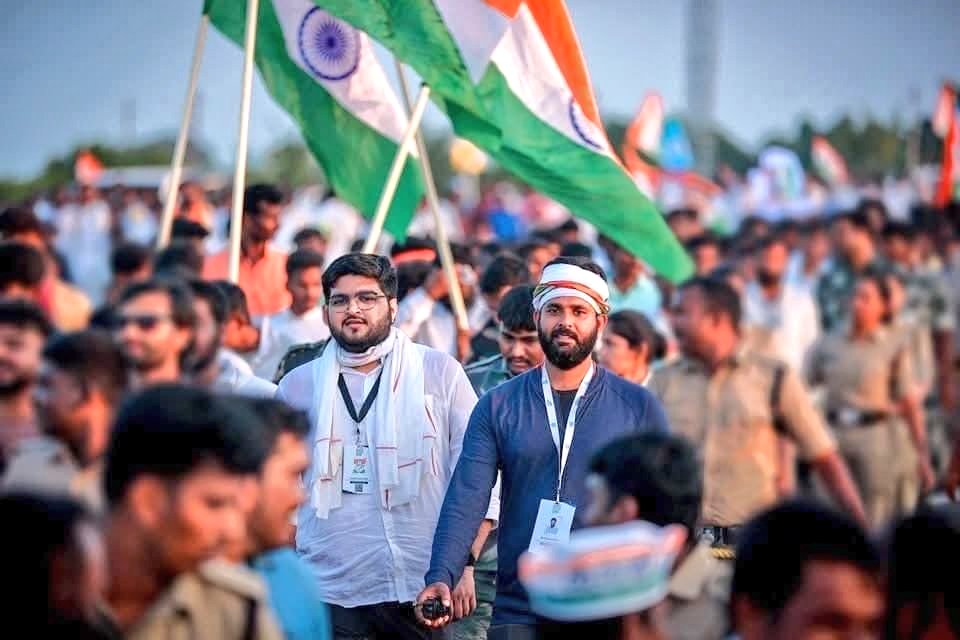 𝐒𝐚𝐮𝐫𝐚𝐛𝐡 𝐑𝐚𝐢 • सौरभ राय 🇮🇳 tweet media