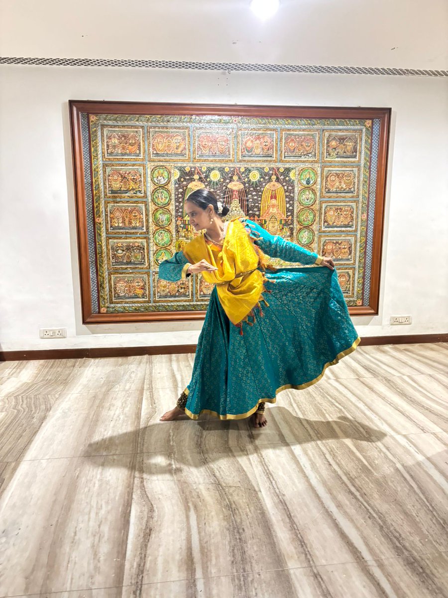 joshi_dhar119's tweet photo. @Kathak
Lakhnav Gharana 
@_IndianCulture 
#indianclassicaldance 
#Kathaklove ❤️ 
#India🇮🇳🙏 https://t.co/YH6j3yNpTb