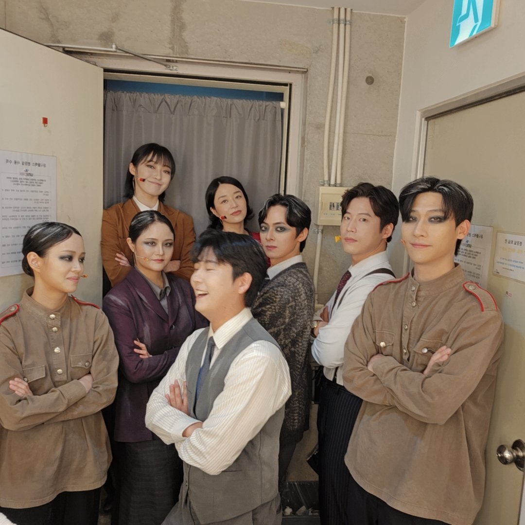 뮤지컬 미드나잇 : 액터뮤지션 tweet media