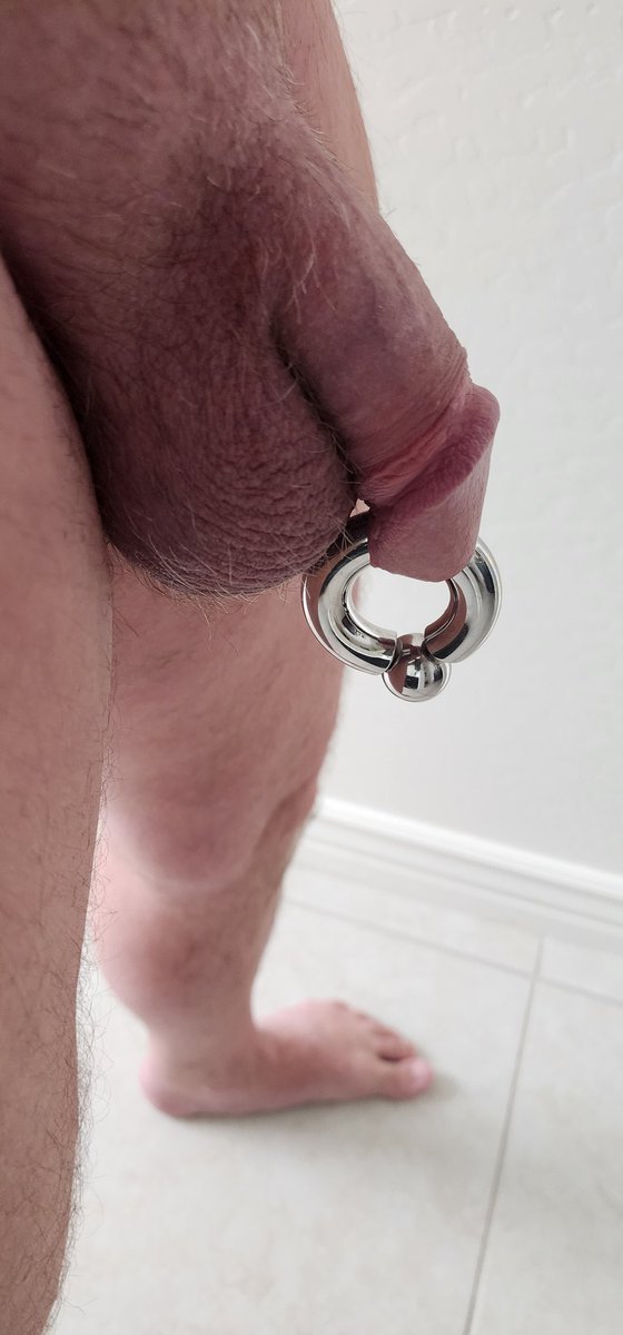 l2bnaz's tweet photo. @DanInBLN I would love to try the feeling deep inside me. And the larger the better. https://t.co/YQnqDtuQOe