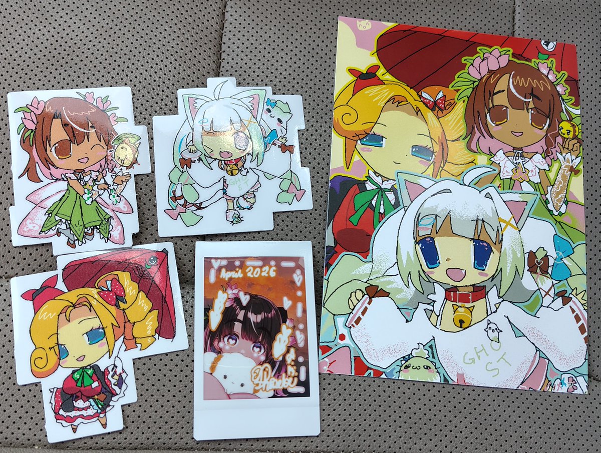 minty_stardust's tweet photo. YAY MORE #DensetsuMail !!! i kinda love how the stickers for this month aren't die-cut, they're just boxy LOL it really adds to the scuffed vibe of them. ALSO THE PHOEBE CHEKI WITH COGIMYUN SOOO CUUUTE 🥺🥺🥺🩷🩷🩷🩷🩷 https://t.co/k9ACKzr7gf