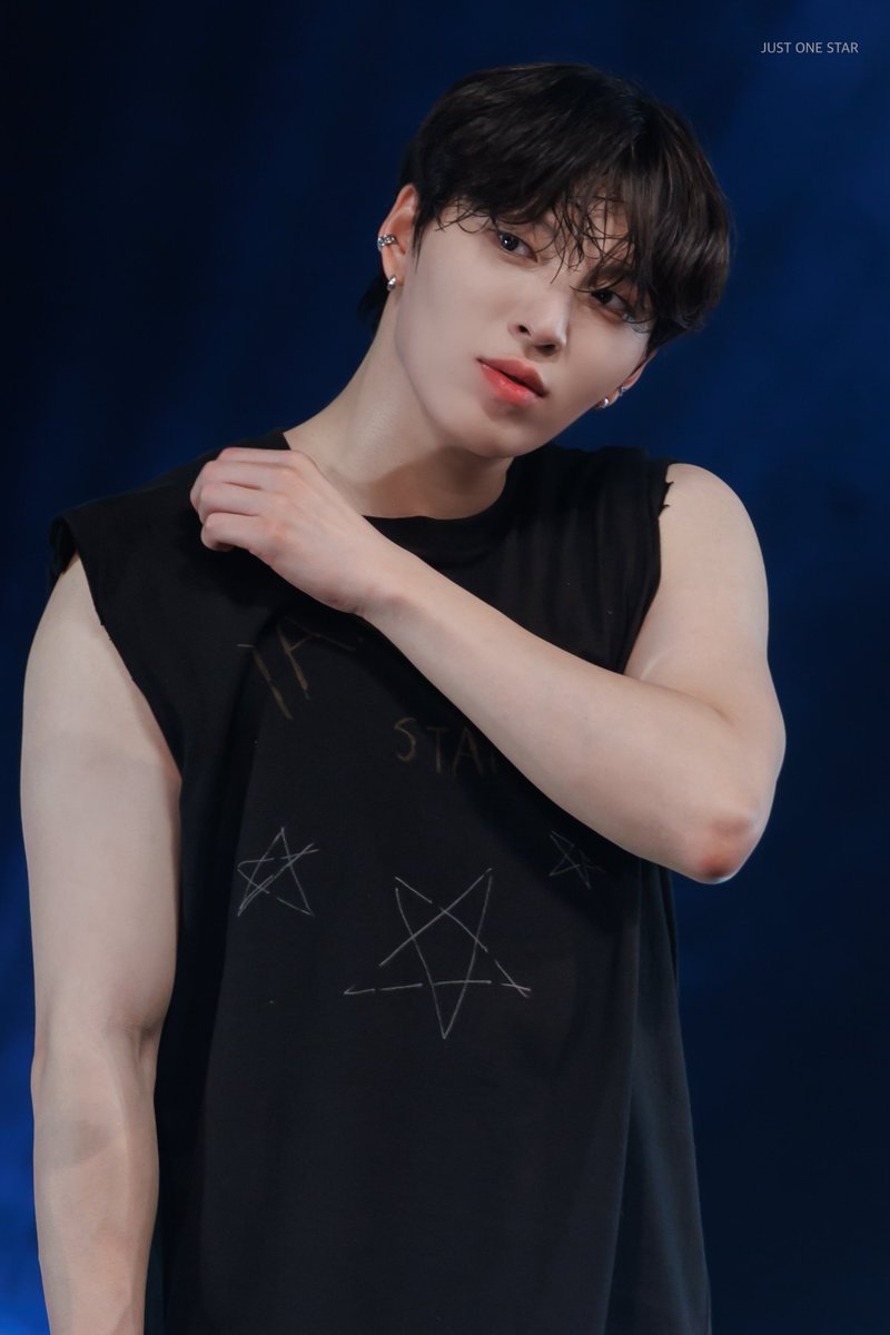 justone_star's tweet photo. 260523 𝙵𝚊𝚗𝙲𝚘𝚗𝚌𝚎𝚛𝚝 𝚒𝚗 𝙹𝚊𝚙𝚊𝚗 𝟸𝟶𝟸𝟼
-𝚂𝚒𝚐𝚗𝚊𝚕- in TOKYO 1부 

#다크비 #DKB 
#희찬 #HEECHAN #양희찬
@DKB_BRAVE https://t.co/6TRULbQPfk