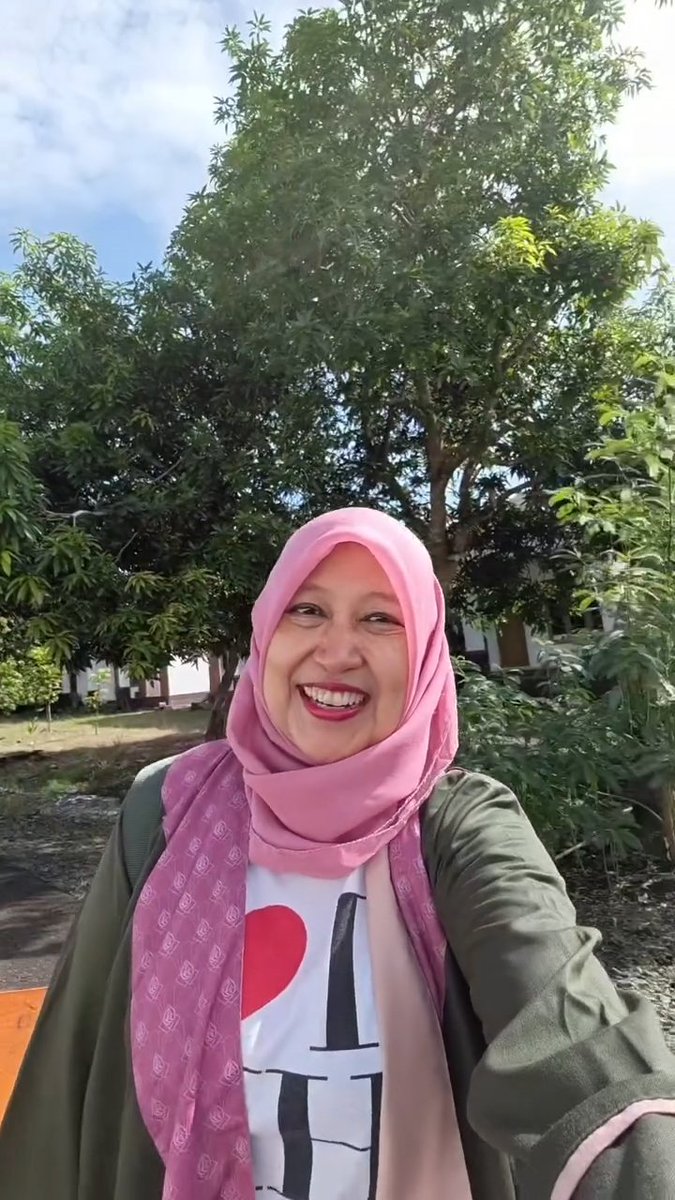 Ariani Maharani Ratu tweet media