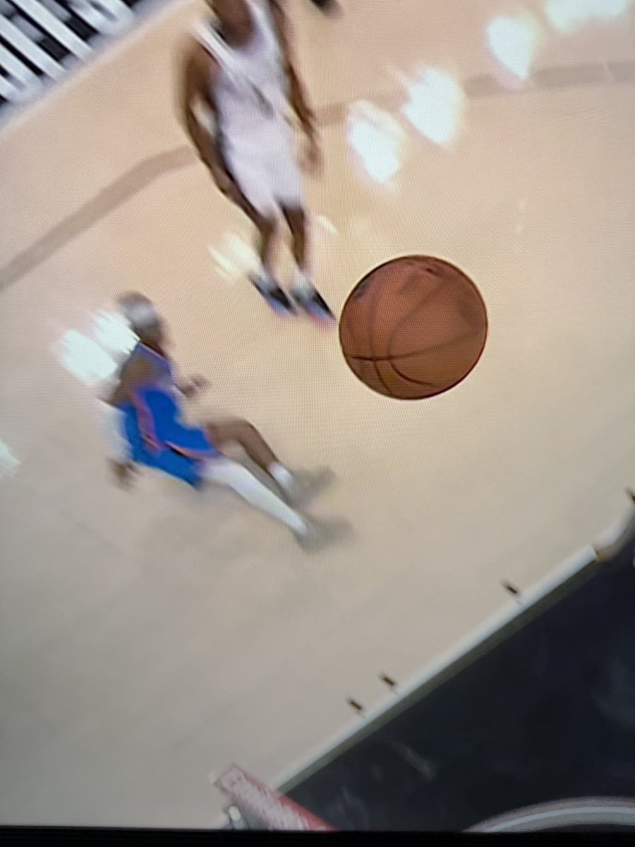 landoid's tweet photo. SGA already out here flopping and getting calls. @NBA getting more unwatchable as these playoffs move on.  #spurs #Spursvsthunder #NBAPlayoffs https://t.co/OK83YPtgpo