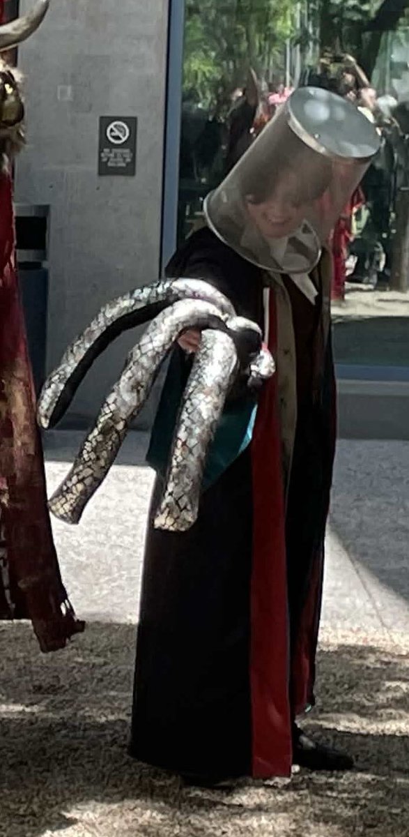 OneTrueRangoon's tweet photo. These are the best quality pics of my Micolash cosplay I have. I was meaning to do more formal pictures, which I probably should figure out since this is my last day of Fanime. https://t.co/FRtHgbFkR4