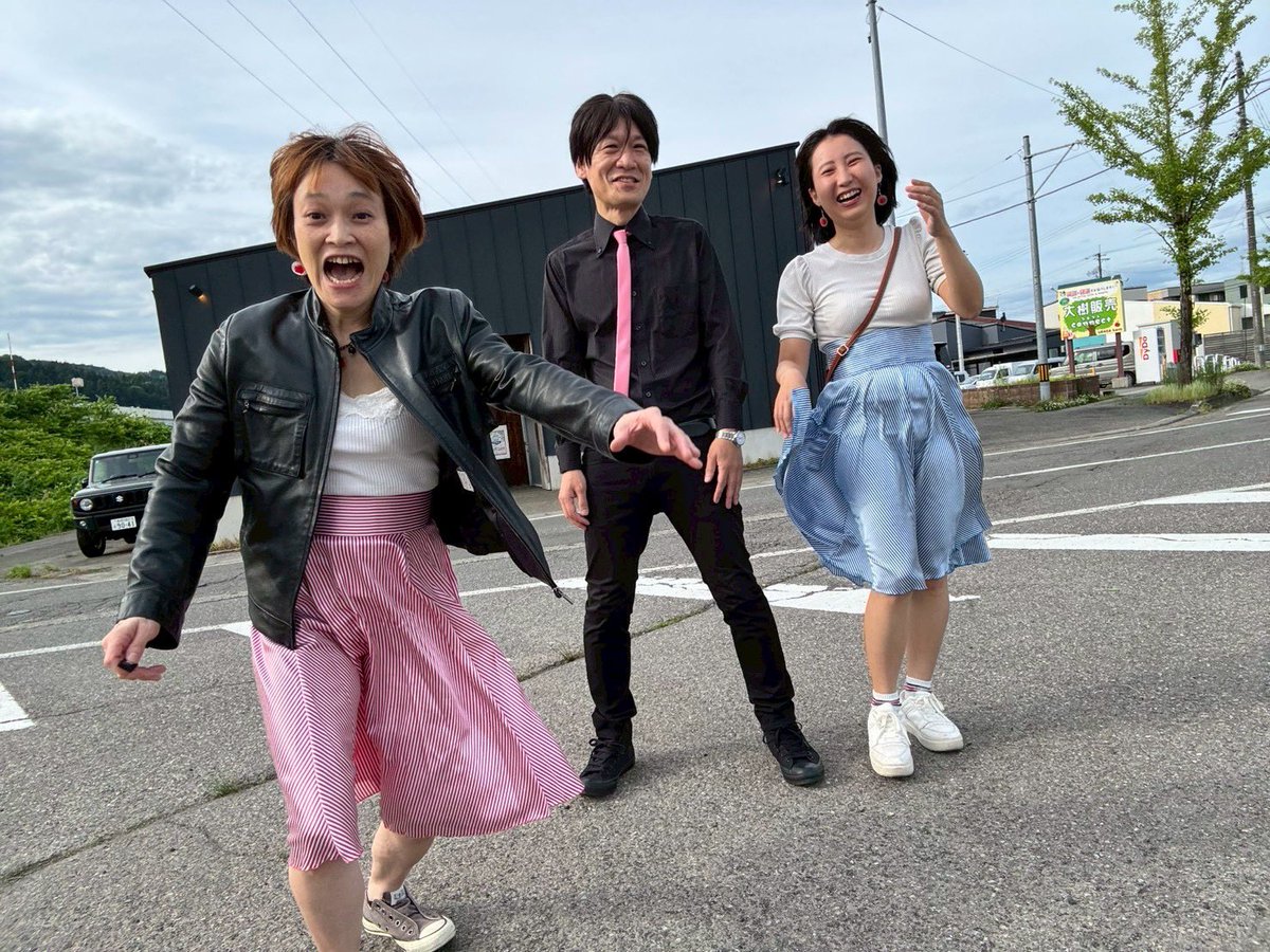 この写真お気に入り！ 風で携帯スタンドが倒れる瞬間のかおりの「あ