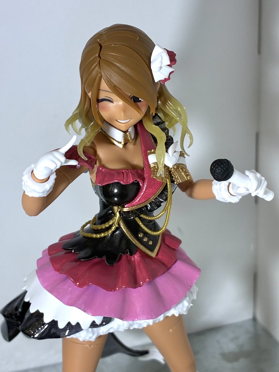 Rustica_F's tweet photo. 愛衣ちゃん出来ました！
細かいとこは目つぶってくれ〜w

やっぱりメタリックブラックとルナマリアピンクは相性いいですねぃ

 #30MSシャニマス 
 #30MS 
 #プラモデルライフ https://t.co/ueqsEXG6Ft