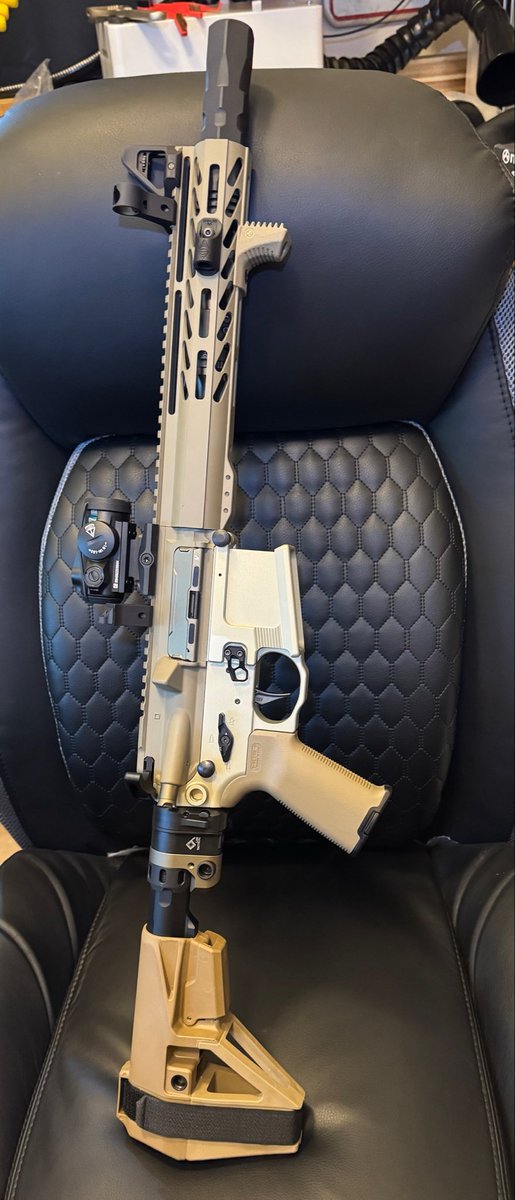 barparms's tweet photo. Just finished this build last night for a customer. Please disregard the state of my workshop. More quality photos will be available moving forward. https://t.co/mskTGDqCiU